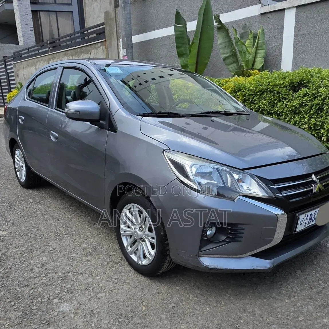 Mitsubishi Attrage 2021 Gray
