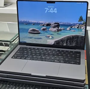 New Laptop Apple MacBook Pro 2021 M1 32GB Apple M1 Pro SSD 512GB