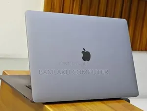 New Laptop Apple MacBook Pro 2018 32GB Intel Core i7 SSD 2T