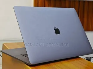 New Laptop Apple MacBook Pro 2018 32GB Intel Core i7 SSD 2T
