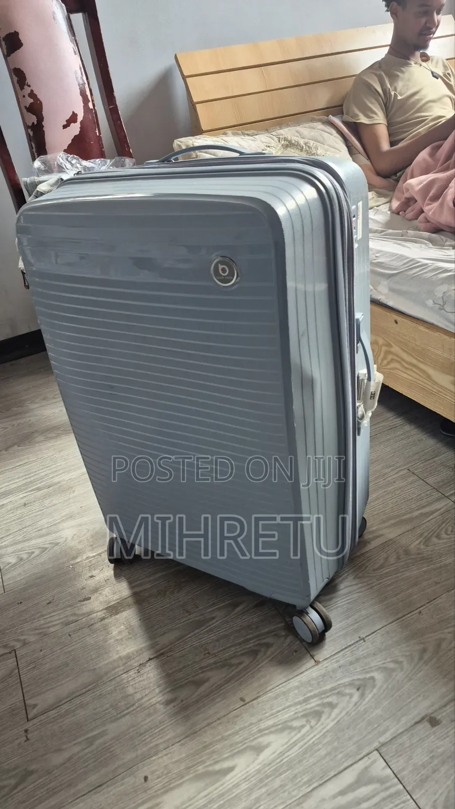 32kg and 12 Kg Follow Me Bag's