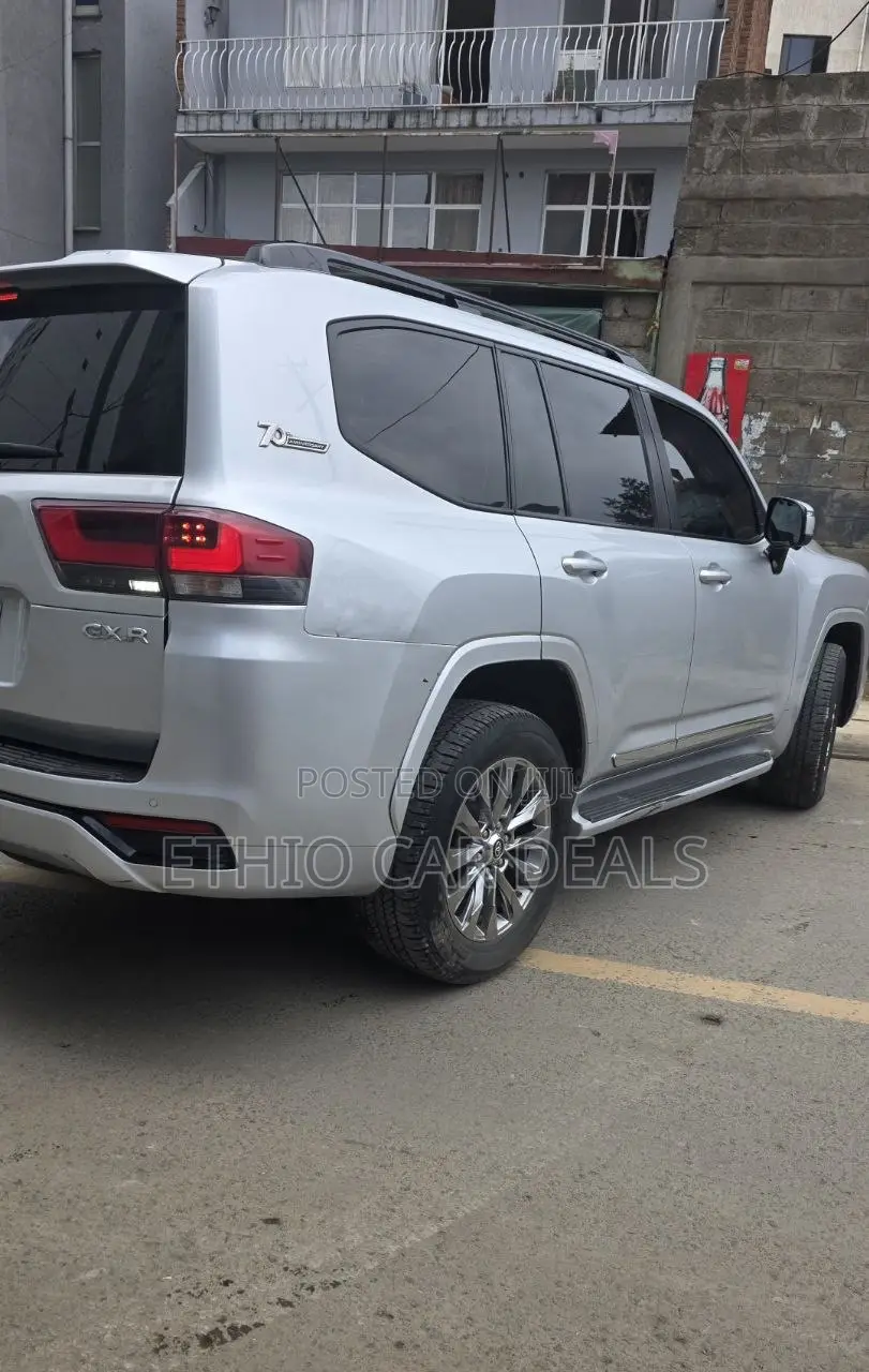 Toyota Land Cruiser 2023 Silver
