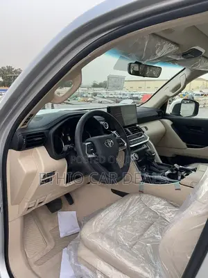 Toyota Land Cruiser 2023 Silver