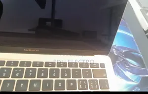 New Laptop Apple MacBook Air 2020 M1 8GB Apple M1 SSD 256GB