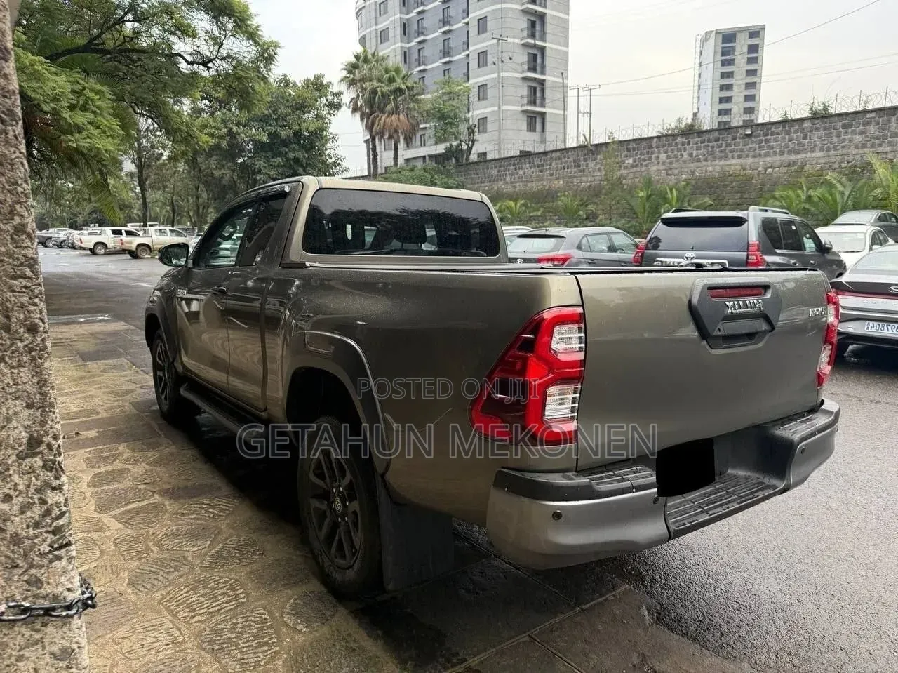 Toyota Hilux 2021 White
