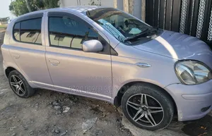 Toyota Vitz 2004 Purple