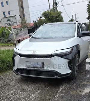 Toyota bZ4X 2024 White