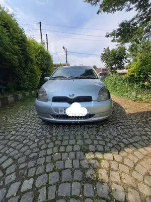 Toyota Vitz 1.0 FWD 5dr 2001 Silver