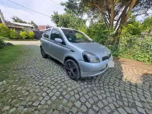 Toyota Vitz 1.0 FWD 5dr 2001 Silver