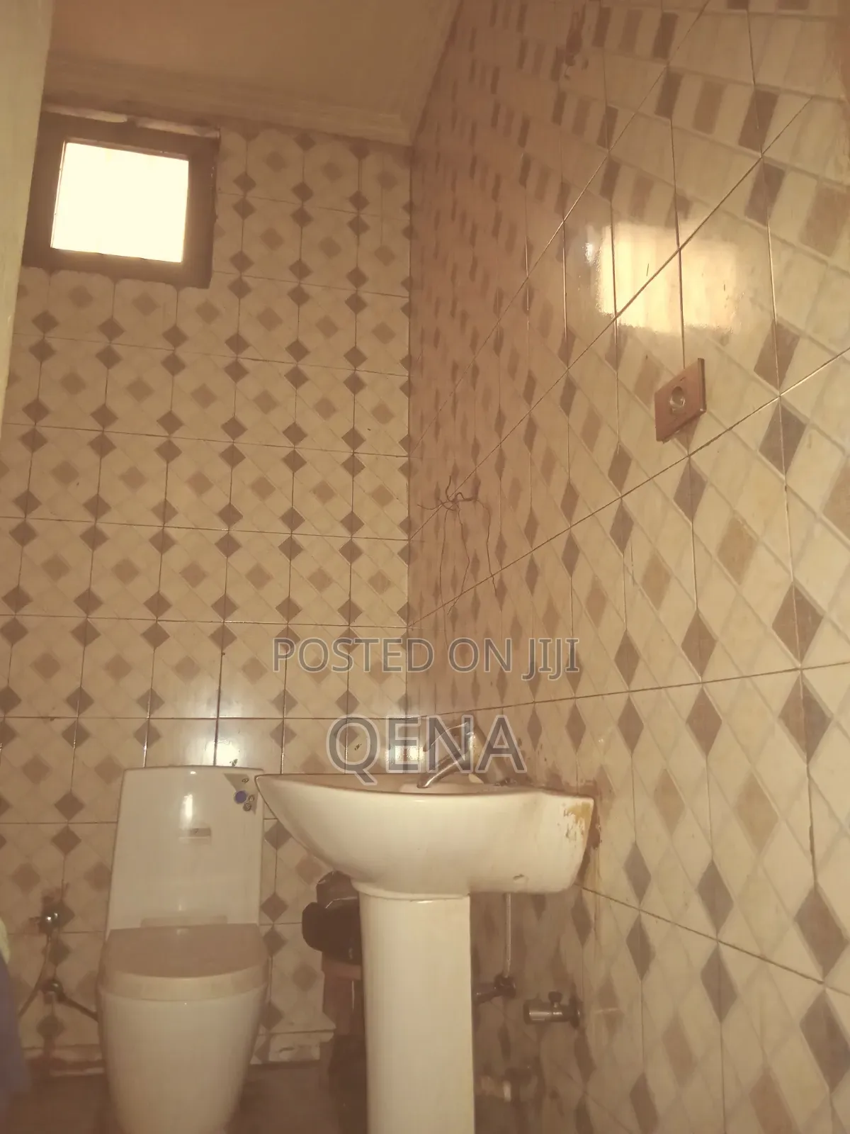 3bdrm House in Akaky Kaliti for sale