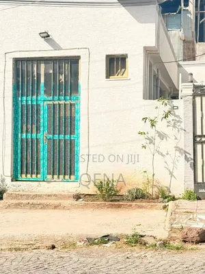 3bdrm House in Akaky Kaliti for sale
