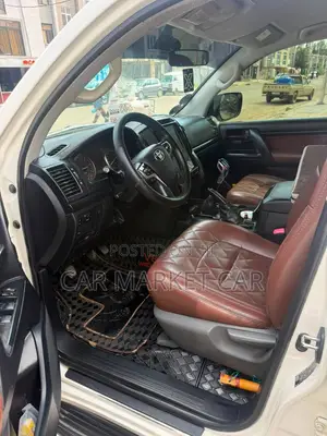 Toyota Land Cruiser 4.5 V8 GX-R 2012 White
