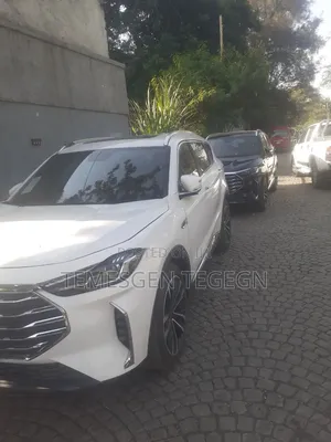 Jetour X70 Plus 2022 White