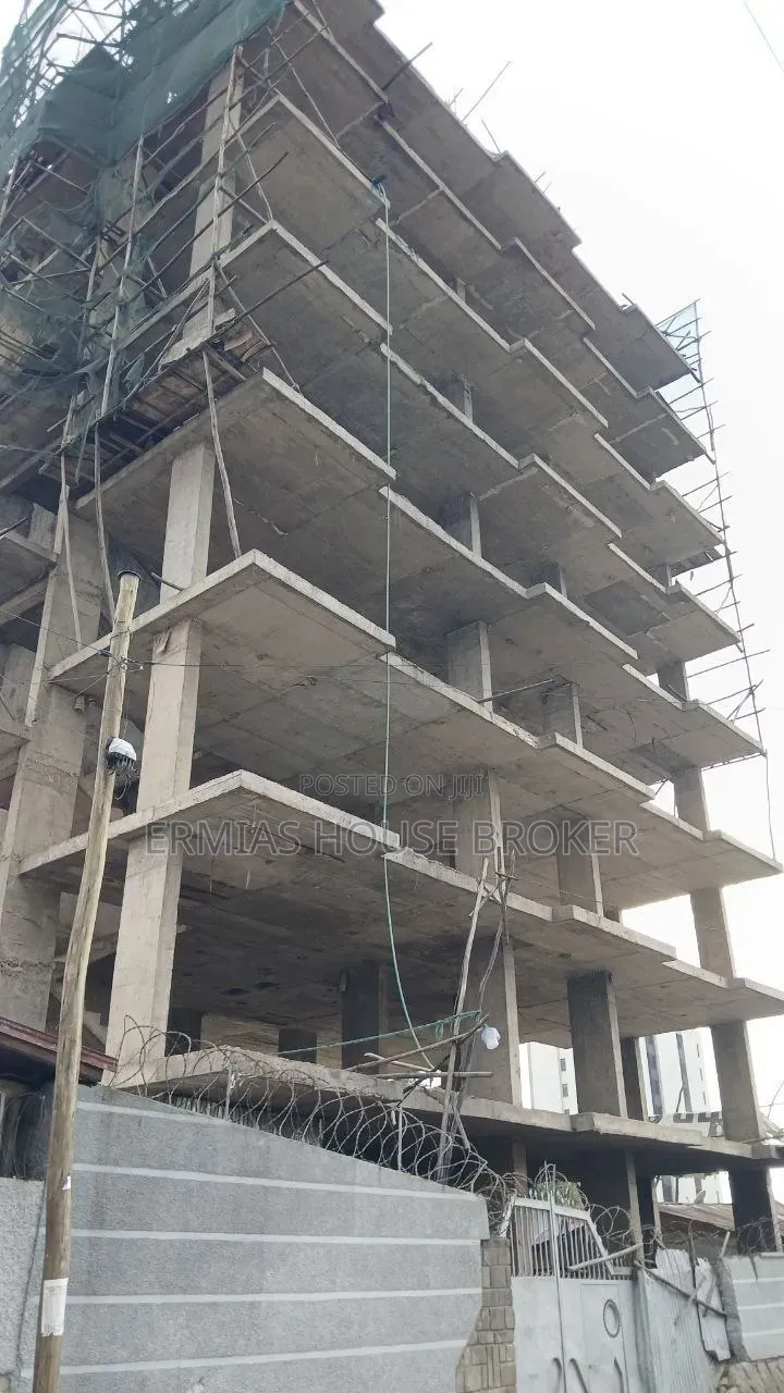 20bdrm Duplex in ቦሌ, Bole for sale