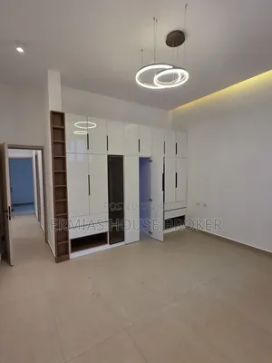 20bdrm Duplex in ቦሌ, Bole for sale