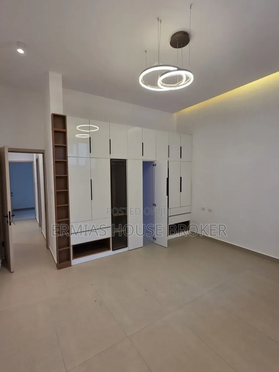 20bdrm Duplex in ቦሌ, Bole for sale