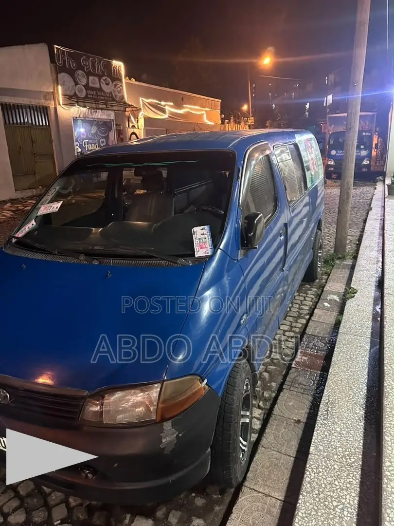Toyota HiAce 2007 Blue