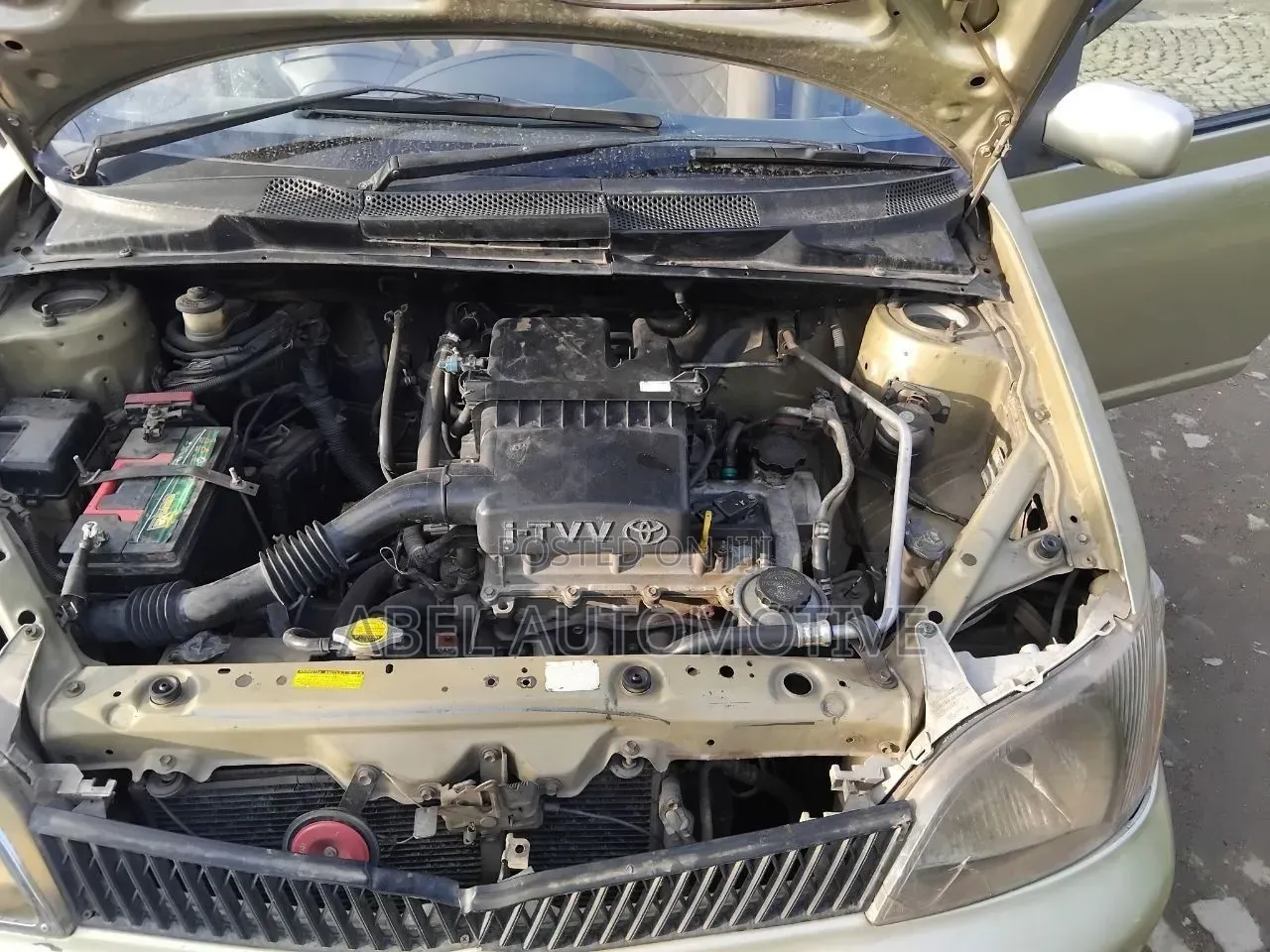 Toyota Platz 2001