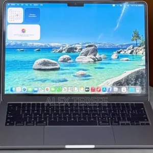 New Laptop Apple MacBook Air 2022 M2 8GB Apple M2 SSD 256GB