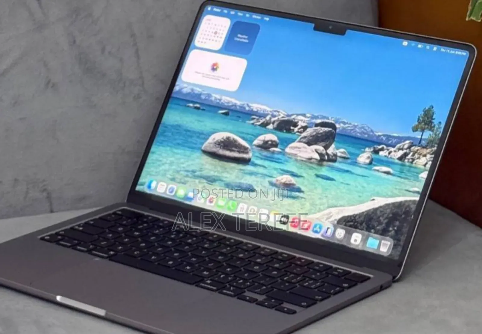 New Laptop Apple MacBook Air 2022 M2 8GB Apple M2 SSD 256GB