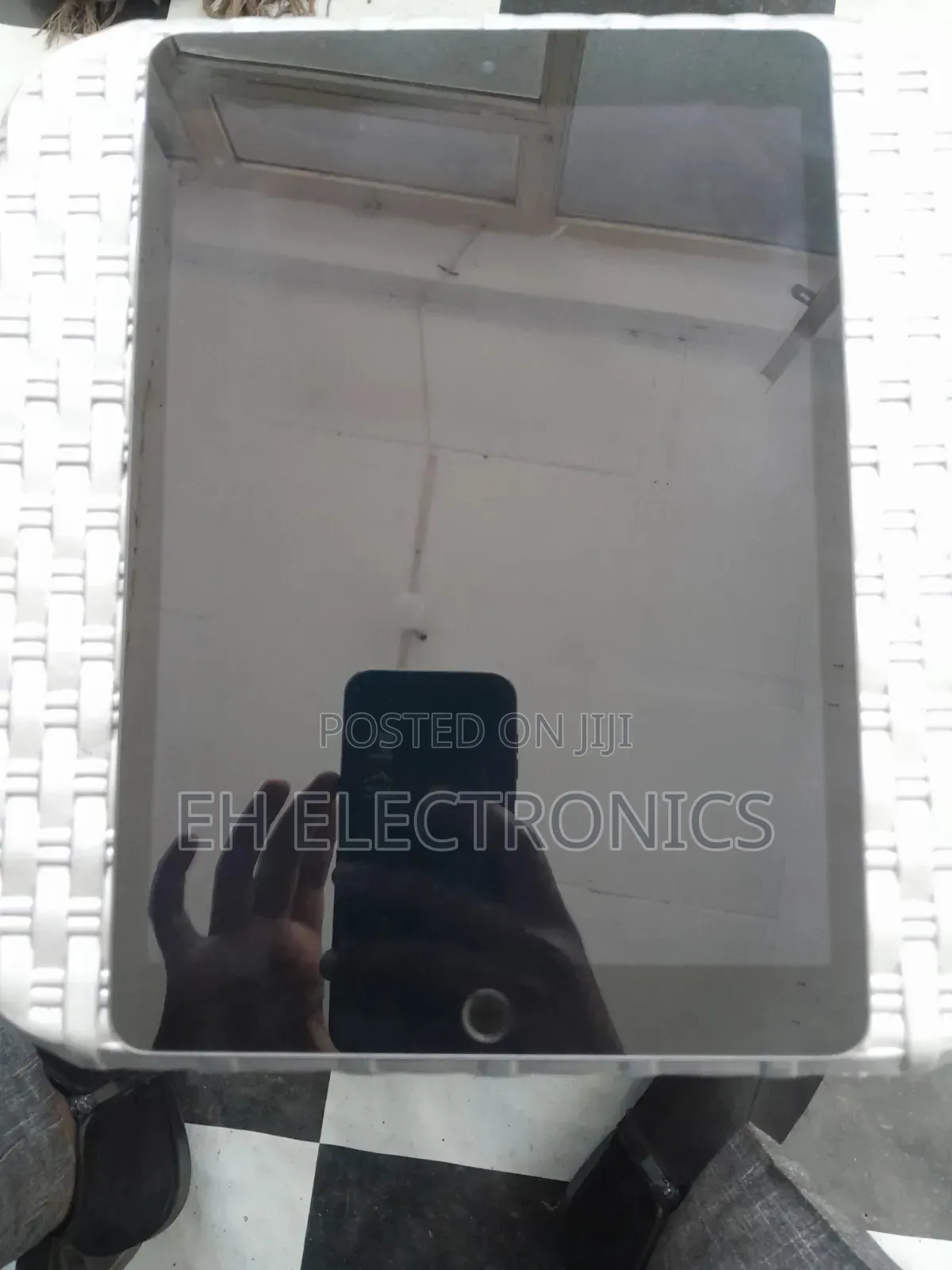 New Apple iPad 10.2 (2021) 64 GB Gray