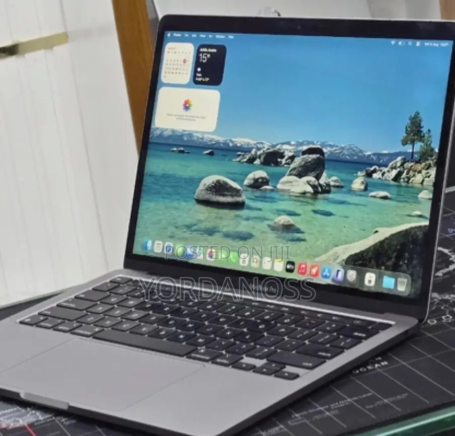 New Laptop Apple MacBook Pro 2022 M2 16GB Apple M2 SSD 512GB