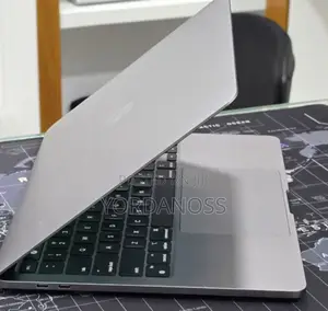 New Laptop Apple MacBook Pro 2022 M2 16GB Apple M2 SSD 512GB