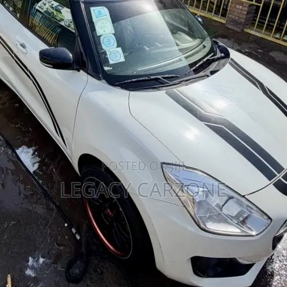 Suzuki Swift 2021 White
