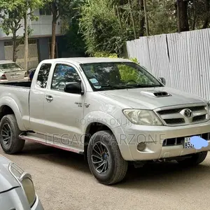 Toyota Hilux 2008 Gold