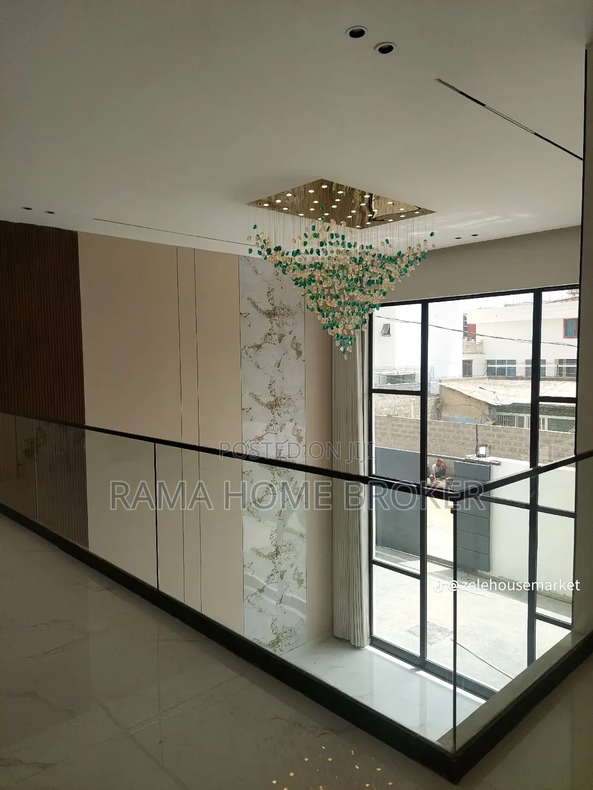 Furnished 6bdrm House in መሀል መገናኛ ላይ, Yeka for sale