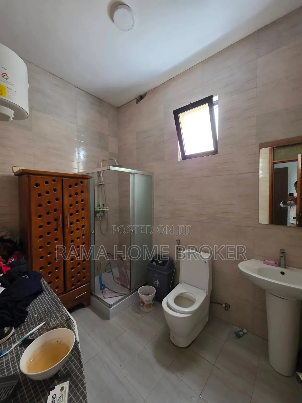 Furnished 6bdrm Villa in መሀል ሰሚት የሚገኝ, Bole for sale