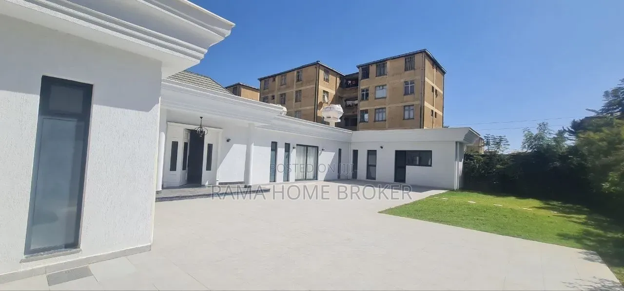 Furnished 6bdrm Villa in 500 ካሬ የተንጣለለ ቫሊ, Bole for sale
