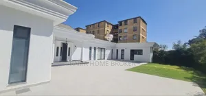 Furnished 6bdrm Villa in 500 ካሬ የተንጣለለ ቫሊ, Bole for sale