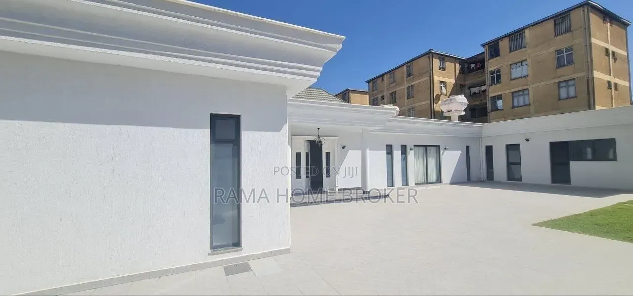Furnished 6bdrm Villa in 500 ካሬ የተንጣለለ ቫሊ, Bole for sale