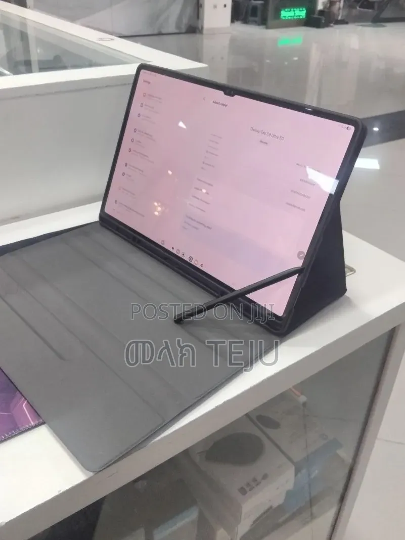 New Laptop Samsung Galaxy Book4 Ultra 16GB Intel Core i5 SSD 256GB