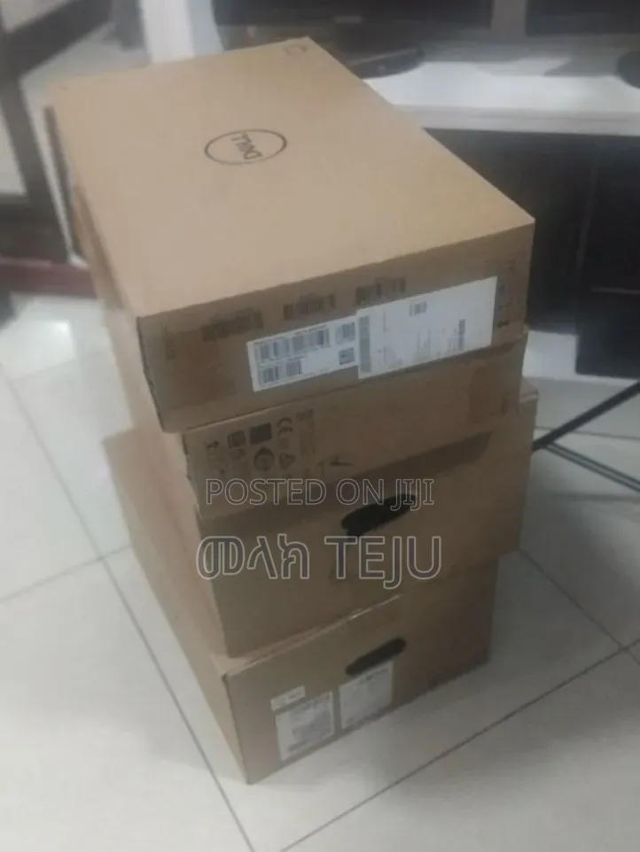 New Laptop Dell XPS 13 8GB Intel Core i5 SSD 1T