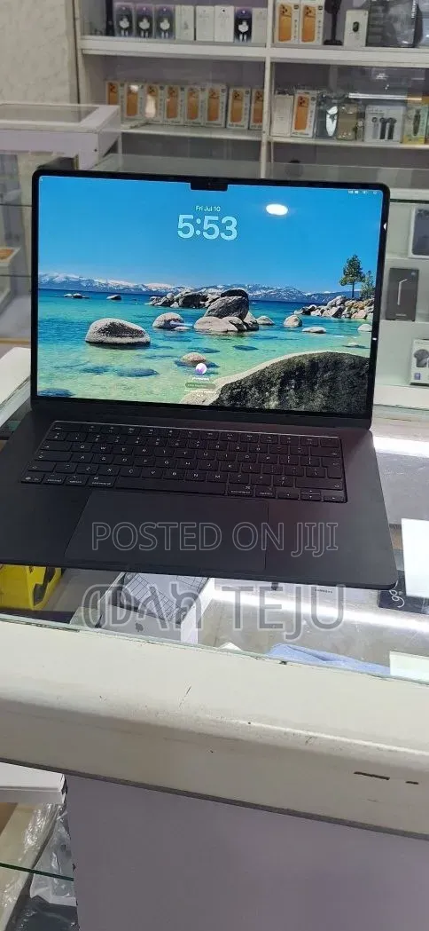 New Laptop Apple MacBook Air 2025 M4 16GB Apple M4 SSD 256GB