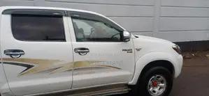Toyota Hilux 2007 White