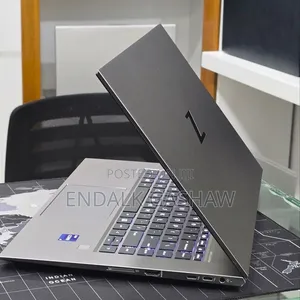 New Laptop HP ZBook 15 32GB Intel Core i9 SSD 512GB