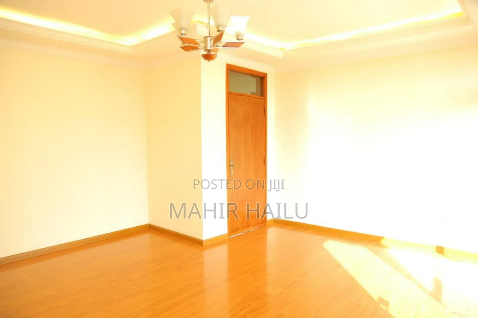 8bdrm House in Real, Bole for rent