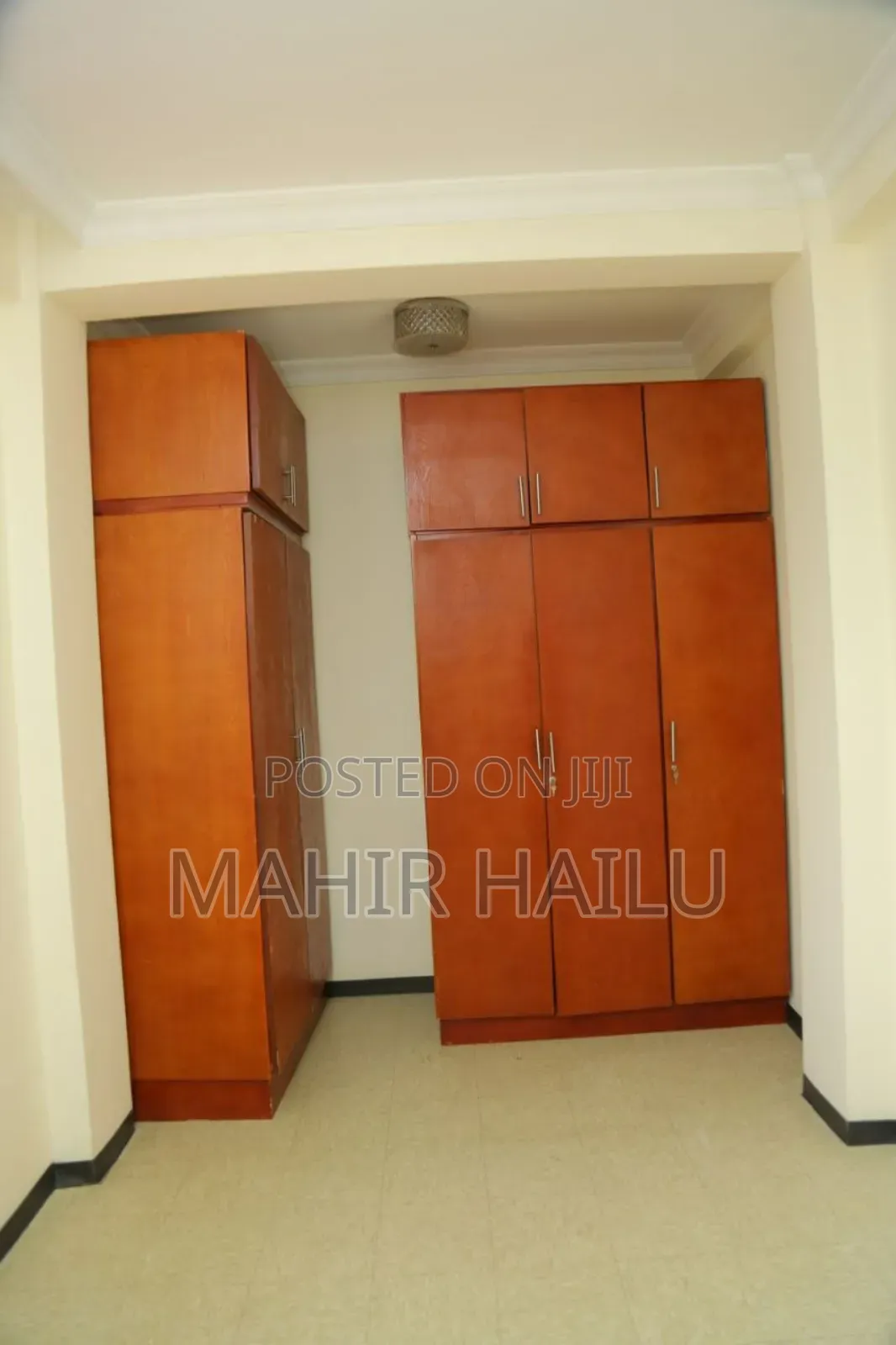 8bdrm House in Real, Bole for rent