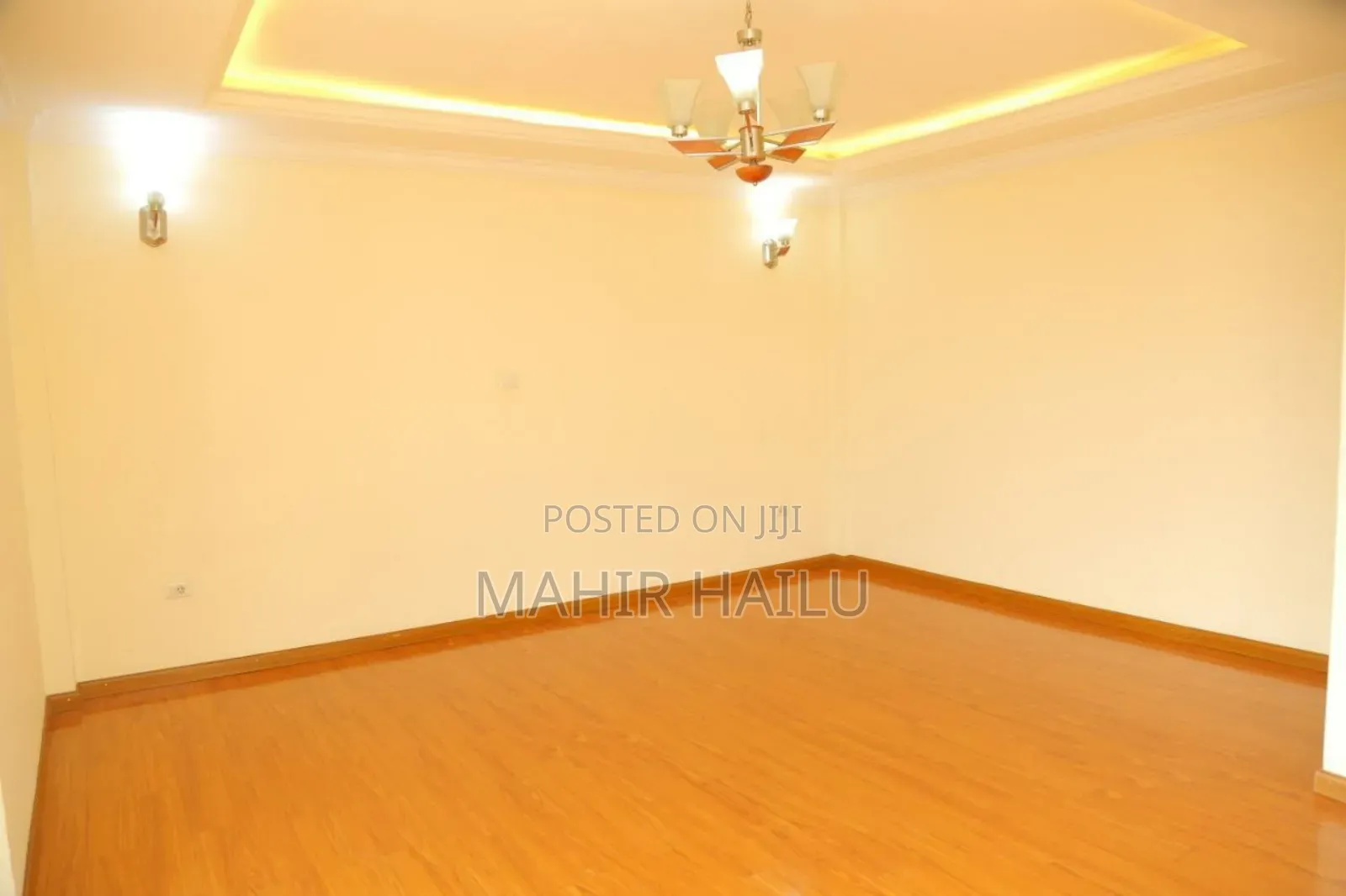 8bdrm House in Real, Bole for rent
