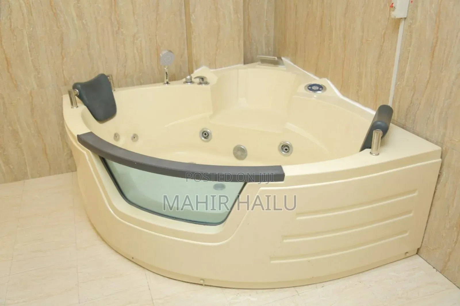 8bdrm House in Real, Bole for rent