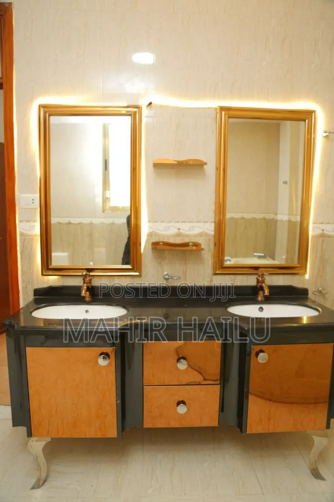 8bdrm House in Real, Bole for rent