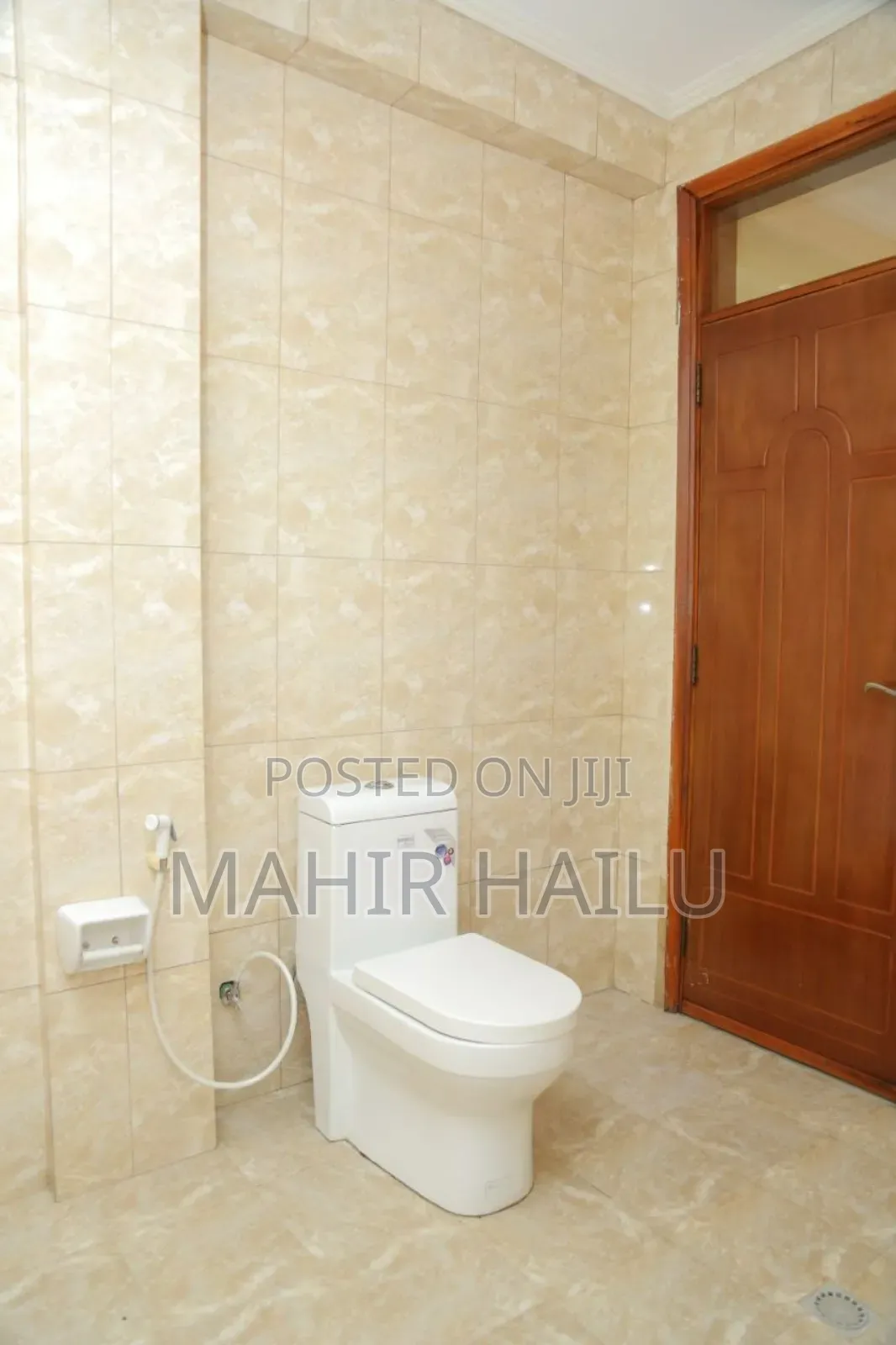 8bdrm House in Real, Bole for rent