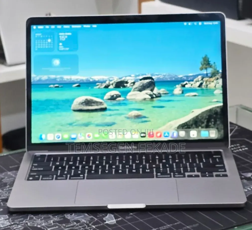 New Laptop Apple MacBook Pro 2022 M2 16GB Apple M2 SSD 512GB