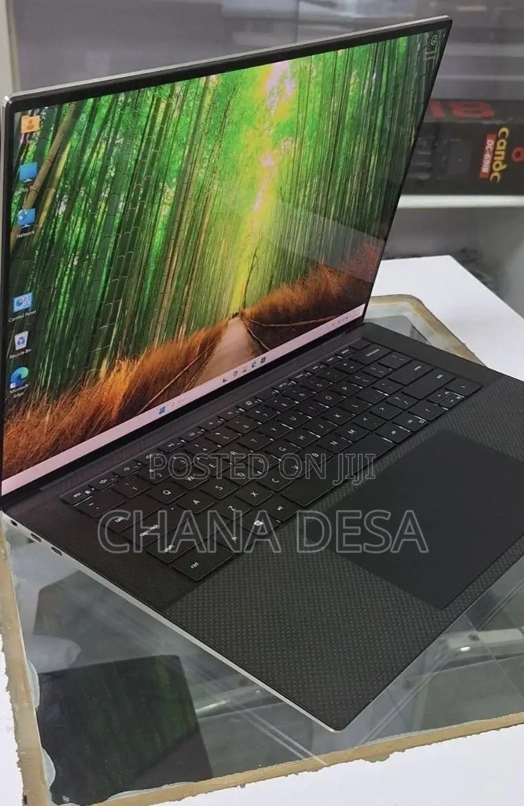 New Laptop Dell XPS 15 16GB Intel Core i7 SSD 512GB