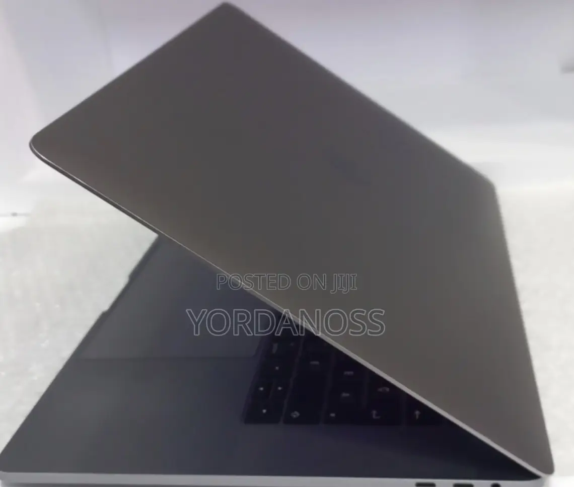 New Laptop Apple MacBook Pro 2016 16GB Intel Core i7 SSD 512GB