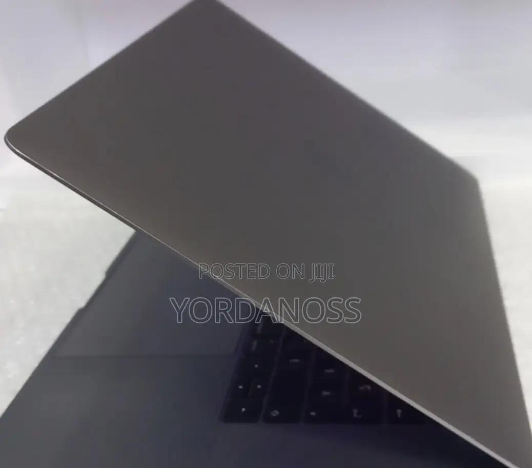 New Laptop Apple MacBook Pro 2016 16GB Intel Core i7 SSD 512GB