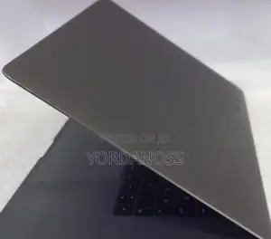 New Laptop Apple MacBook Pro 2016 16GB Intel Core i7 SSD 512GB